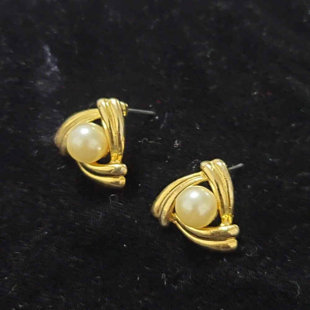 Vtg Gold Tone Earrings - Picture 2 of 4